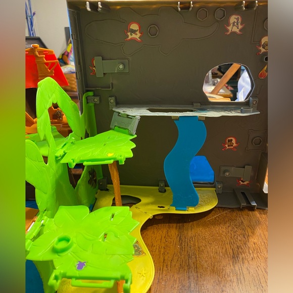Mattel Matchbox pop-up adventure‎ pirate ship playset - Picture 5 of 15